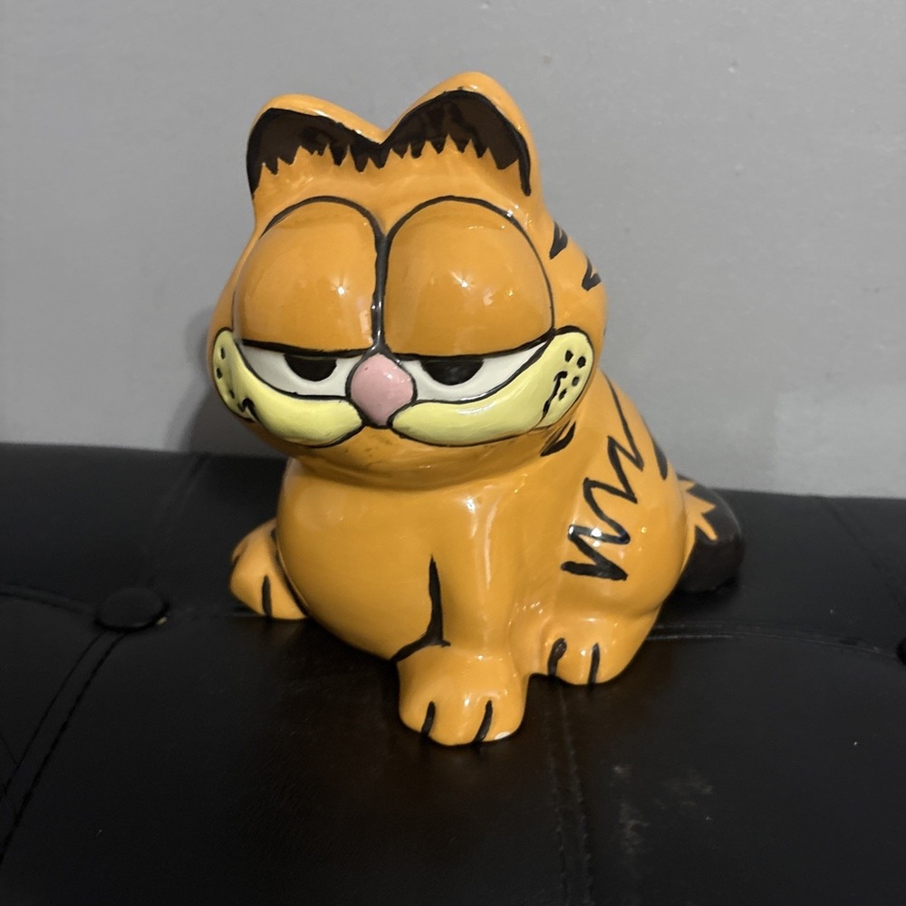 GARFIELD‎ Cat Ceramic Figurine 6.5" High Vintage No Cracks